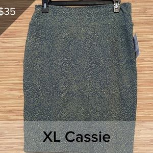 LuLaRoe Cassie skirt NWT